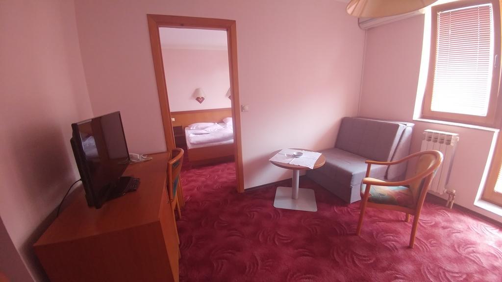 Hotel Delminium Ilidža Екстериор снимка