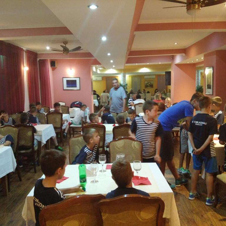 Hotel Delminium Ilidža Екстериор снимка