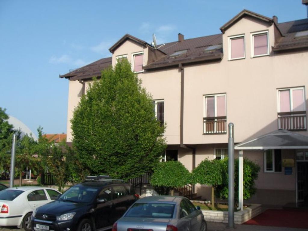 Hotel Delminium Ilidža Екстериор снимка