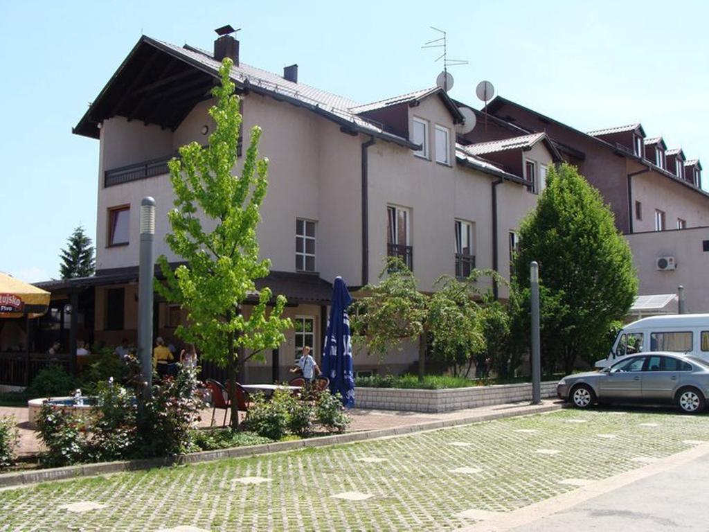 Hotel Delminium Ilidža Екстериор снимка